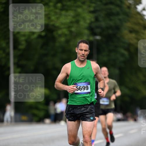 29.06.2025 - hella hamburg halbmarathon Dr. Thomas Lammeyer http://msf.ph/oto/8154498 29.06.2025 09:42:36 Kennedybrücke 51, 6380, 6699, 11342 meine-sportfotos.de