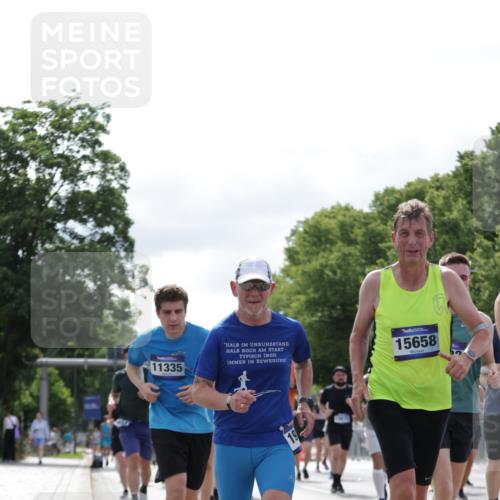 29.06.2025 - hella hamburg halbmarathon Jannik Wohlers http://msf.ph/oto/8154523 29.06.2025 10:16:19 Lombardsbrücke 1117, 1240, 1403, 1602, 1825, 2347, 2912, 3088, 3176, 3450, 3687, 4478, 5036, 5037, 6328, 6488, 6742, 6941, 6948, 7158, 7358, 8317, 8619, 8707, 8857, 9091, 9208, 9332, 9492, 9664, 9676, 9891, 10076, 10232, 10314, 10317, 10320, 10575, 11236, 11335, 11428, 11442, 12230, 12297, 12417, 12872, 12911, 13114, 13365, 13712, 13851, 13859, 14219, 14646, 15658, 15861, 16098, 16100, 16186, 16376, 16740, 16856, 17527, 17604, 17838, 17845, 17857, 18245 meine-sportfotos.de