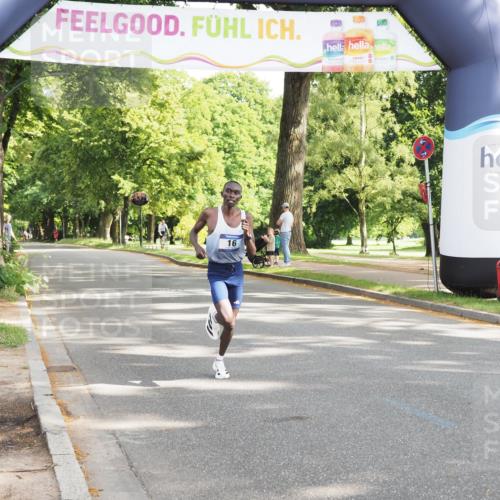 29.06.2025 - hella hamburg halbmarathon MichiJ http://msf.ph/oto/8154530 29.06.2025 09:55:27 Zwischen KM18-KM19 9, 16, 23 meine-sportfotos.de