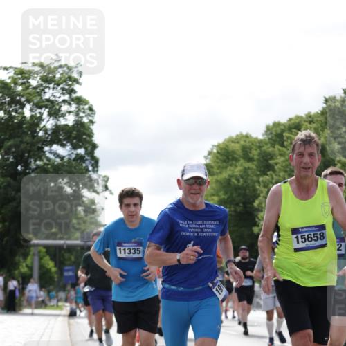 29.06.2025 - hella hamburg halbmarathon Jannik Wohlers http://msf.ph/oto/8154536 29.06.2025 10:16:19 Lombardsbrücke 1117, 1240, 1403, 1602, 1825, 2347, 2912, 3088, 3176, 3450, 3687, 4478, 5036, 5037, 6328, 6488, 6742, 6941, 6948, 7158, 7358, 8317, 8619, 8707, 8857, 9091, 9208, 9332, 9492, 9664, 9676, 9891, 10076, 10232, 10314, 10317, 10320, 10575, 11236, 11335, 11428, 11442, 12230, 12297, 12417, 12872, 12911, 13114, 13365, 13712, 13851, 13859, 14219, 14646, 15658, 15861, 16098, 16100, 16186, 16376, 16740, 16856, 17527, 17604, 17838, 17845, 17857, 18245 meine-sportfotos.de