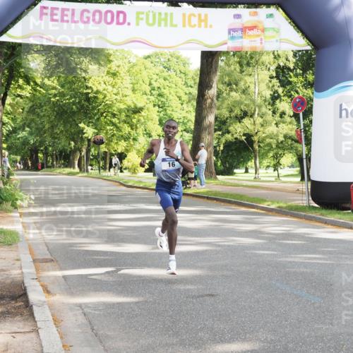 29.06.2025 - hella hamburg halbmarathon MichiJ http://msf.ph/oto/8154537 29.06.2025 09:55:27 Zwischen KM18-KM19 9, 16, 23 meine-sportfotos.de