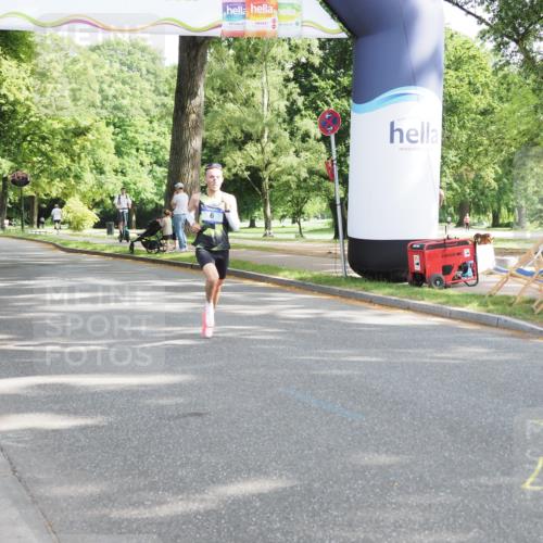 29.06.2025 - hella hamburg halbmarathon MichiJ http://msf.ph/oto/8154564 29.06.2025 09:56:08 Zwischen KM18-KM19 6 meine-sportfotos.de