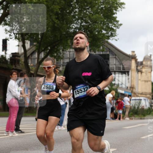 29.06.2025 - hella hamburg halbmarathon Yannick Fuchs http://msf.ph/oto/8154587 29.06.2025 10:57:54 20KM 1254, 1334, 1464, 2685, 4328, 5384, 7042, 7290, 7907, 8561, 9191, 10705, 11149, 11657, 11771, 12315, 12316, 12662, 13171, 13503, 13542, 13841, 14135, 14493, 15093, 15532, 15897, 16424, 16426, 16639, 16995, 17061, 17112, 17150, 17437, 17685, 17686, 17730, 18395, 18581, 18717 meine-sportfotos.de