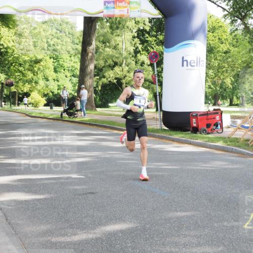 29.06.2025 - hella hamburg halbmarathon MichiJ http://msf.ph/oto/8154589 29.06.2025 09:56:08 Zwischen KM18-KM19 6 meine-sportfotos.de