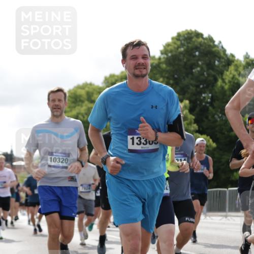29.06.2025 - hella hamburg halbmarathon Jannik Wohlers http://msf.ph/oto/8154592 29.06.2025 10:16:27 Lombardsbrücke 1117, 1240, 1331, 1403, 1602, 2225, 3088, 3176, 3450, 5036, 5037, 6328, 6742, 6941, 6948, 7114, 7115, 7257, 7360, 7376, 7924, 7928, 8263, 8317, 8513, 8619, 9091, 9208, 9332, 9492, 9676, 9891, 10165, 10232, 10314, 10317, 10320, 10926, 11335, 11410, 11428, 11442, 12230, 12252, 12289, 12297, 12417, 12640, 13114, 13206, 13365, 13851, 14219, 14597, 14646, 15381, 15564, 15613, 15658, 15713, 15861, 16376, 16459, 16709, 16856, 17449, 17527, 17604, 17845, 17857, 18245 meine-sportfotos.de