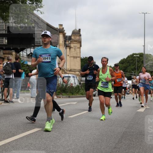 29.06.2025 - hella hamburg halbmarathon Yannick Fuchs http://msf.ph/oto/8154615 29.06.2025 10:57:56 20KM 1254, 1334, 1464, 2685, 2810, 4328, 5384, 7042, 7290, 7907, 8561, 9191, 10705, 11149, 11657, 11771, 12315, 12662, 13171, 13503, 13542, 13841, 14135, 14225, 14493, 15093, 15532, 15897, 16424, 16995, 17061, 17112, 17150, 17437, 17533, 17685, 17686, 17730, 18395, 18581, 18717 meine-sportfotos.de