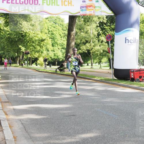 29.06.2025 - hella hamburg halbmarathon MichiJ http://msf.ph/oto/8154616 29.06.2025 09:56:18 Zwischen KM18-KM19 8 meine-sportfotos.de