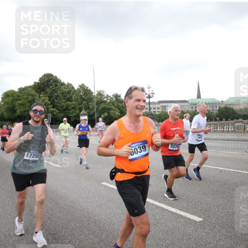 29.06.2025 - hella hamburg halbmarathon Jannik Wohlers http://msf.ph/oto/8154624 29.06.2025 10:53:29 Lombardsbrücke 1017, 1687, 1744, 1753, 1789, 2079, 2372, 2854, 3055, 3079, 3249, 3467, 3557, 4801, 5430, 5856, 5898, 5964, 6039, 6192, 6273, 7039, 7614, 8924, 9503, 9572, 9771, 11390, 11472, 11493, 12283, 12611, 13034, 13316, 13350, 13368, 14596, 14665, 14799, 15047, 15191, 15290, 15791, 16313, 16748, 16930, 17255, 17309, 18348, 18365, 18902, 19019 meine-sportfotos.de