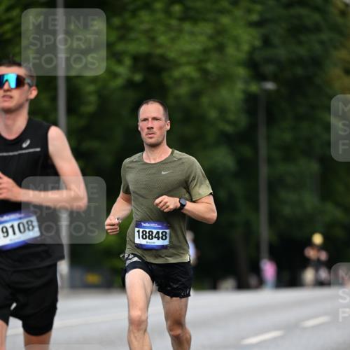 29.06.2025 - hella hamburg halbmarathon Dr. Thomas Lammeyer http://msf.ph/oto/8154629 29.06.2025 09:42:39 Kennedybrücke 51, 6380, 6699, 11342 meine-sportfotos.de