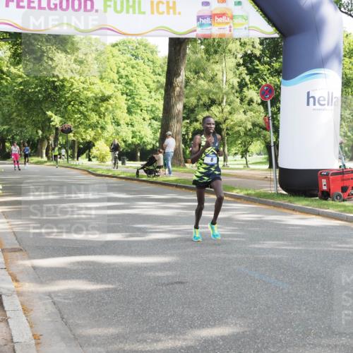 29.06.2025 - hella hamburg halbmarathon MichiJ http://msf.ph/oto/8154657 29.06.2025 09:56:18 Zwischen KM18-KM19 8 meine-sportfotos.de