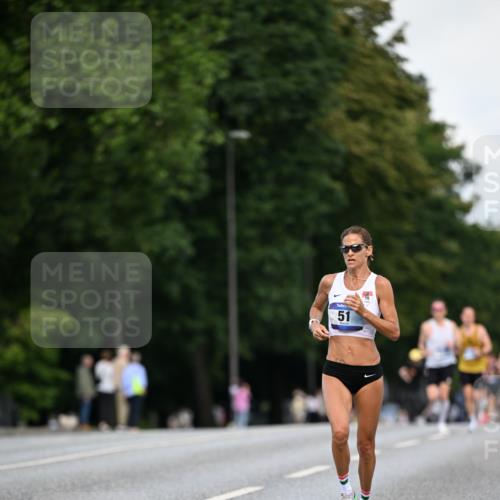 29.06.2025 - hella hamburg halbmarathon Dr. Thomas Lammeyer http://msf.ph/oto/8154670 29.06.2025 09:42:41 Kennedybrücke 51, 53, 6380, 6699, 11342 meine-sportfotos.de