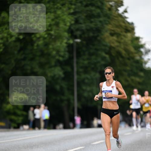 29.06.2025 - hella hamburg halbmarathon Dr. Thomas Lammeyer http://msf.ph/oto/8154678 29.06.2025 09:42:41 Kennedybrücke 51, 53, 6380, 6699, 11342 meine-sportfotos.de