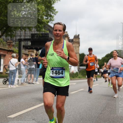 29.06.2025 - hella hamburg halbmarathon Yannick Fuchs http://msf.ph/oto/8154692 29.06.2025 10:57:59 20KM 1254, 1334, 1464, 2685, 2810, 4328, 5384, 7042, 7290, 7907, 8561, 9191, 11149, 12479, 12662, 13503, 13542, 13841, 14225, 15093, 15532, 15797, 15897, 16424, 16995, 17061, 17112, 17150, 17533, 17685, 17686, 17730, 18395, 18581, 18717 meine-sportfotos.de