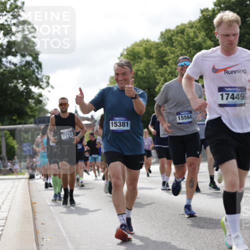 29.06.2025 - hella hamburg halbmarathon Jannik Wohlers http://msf.ph/oto/8154706 29.06.2025 10:16:31 Lombardsbrücke 1117, 1240, 1331, 1348, 1403, 1553, 1602, 2225, 3088, 3450, 3622, 6328, 6742, 6941, 6948, 7114, 7115, 7257, 7345, 7360, 7376, 7924, 7928, 8263, 8513, 8619, 9091, 9208, 9332, 9492, 9891, 10165, 10314, 10317, 10320, 10735, 10926, 11335, 11410, 11428, 11442, 12043, 12252, 12289, 12297, 12640, 13206, 13365, 13851, 14597, 14646, 15381, 15564, 15613, 15658, 15713, 15861, 16376, 16447, 16459, 16709, 17449, 17527, 17604, 17661, 17845, 17857, 18245 meine-sportfotos.de