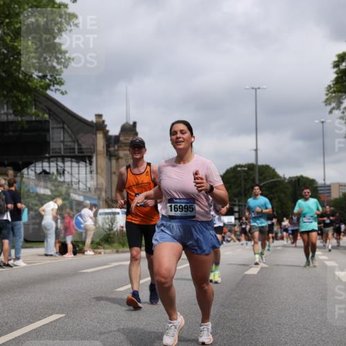29.06.2025 - hella hamburg halbmarathon Yannick Fuchs http://msf.ph/oto/8154711 29.06.2025 10:58:00 20KM 1254, 1334, 1464, 2685, 2810, 4328, 5384, 7042, 7290, 7907, 8561, 9191, 11149, 12479, 12662, 13503, 13542, 13841, 14225, 15093, 15532, 15797, 15897, 16424, 16995, 17061, 17112, 17150, 17533, 17685, 17686, 17730, 18395, 18581, 18717 meine-sportfotos.de