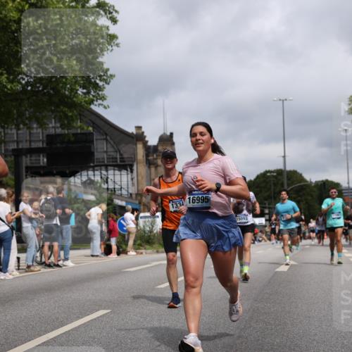 29.06.2025 - hella hamburg halbmarathon Yannick Fuchs http://msf.ph/oto/8154721 29.06.2025 10:58:00 20KM 1254, 1334, 1464, 2685, 2810, 4328, 5384, 7042, 7290, 7907, 8561, 9191, 11149, 12479, 12662, 13503, 13542, 13841, 14225, 15093, 15532, 15797, 15897, 16424, 16995, 17061, 17112, 17150, 17533, 17685, 17686, 17730, 18395, 18581, 18717 meine-sportfotos.de