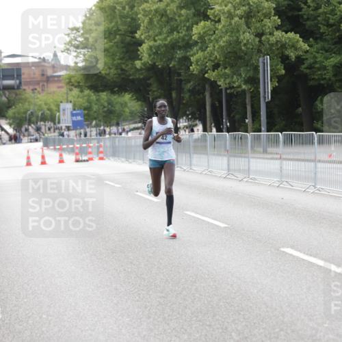29.06.2025 - hella hamburg halbmarathon Jannik Wohlers http://msf.ph/oto/8154722 29.06.2025 09:35:35 Lombardsbrücke 28, 42, 14689 meine-sportfotos.de