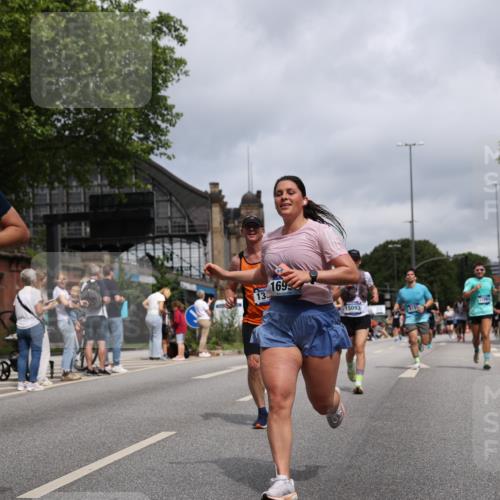 29.06.2025 - hella hamburg halbmarathon Yannick Fuchs http://msf.ph/oto/8154727 29.06.2025 10:58:00 20KM 1254, 1334, 1464, 2685, 2810, 4328, 5384, 7042, 7290, 7907, 8561, 9191, 11149, 12479, 12662, 13503, 13542, 13841, 14225, 15093, 15532, 15797, 15897, 16424, 16995, 17061, 17112, 17150, 17533, 17685, 17686, 17730, 18395, 18581, 18717 meine-sportfotos.de