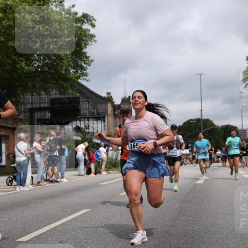 29.06.2025 - hella hamburg halbmarathon Yannick Fuchs http://msf.ph/oto/8154729 29.06.2025 10:58:00 20KM 1254, 1334, 1464, 2685, 2810, 4328, 5384, 7042, 7290, 7907, 8561, 9191, 11149, 12479, 12662, 13503, 13542, 13841, 14225, 15093, 15532, 15797, 15897, 16424, 16995, 17061, 17112, 17150, 17533, 17685, 17686, 17730, 18395, 18581, 18717 meine-sportfotos.de
