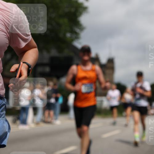 29.06.2025 - hella hamburg halbmarathon Yannick Fuchs http://msf.ph/oto/8154751 29.06.2025 10:58:01 20KM 1254, 1334, 1464, 2685, 2810, 4328, 7042, 7290, 7907, 8561, 8890, 9191, 11149, 12479, 12662, 13503, 13542, 13841, 14225, 14970, 15093, 15532, 15797, 15897, 16424, 16995, 17061, 17112, 17150, 17533, 17685, 17686, 17730, 18395, 18581, 18717 meine-sportfotos.de