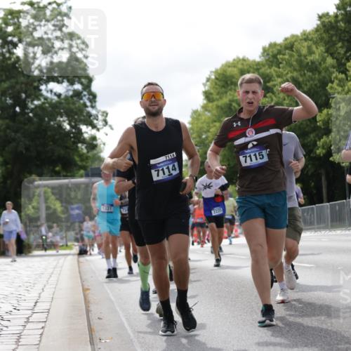 29.06.2025 - hella hamburg halbmarathon Jannik Wohlers http://msf.ph/oto/8154754 29.06.2025 10:16:33 Lombardsbrücke 1117, 1137, 1240, 1331, 1348, 1403, 1553, 1602, 2225, 3088, 3450, 3622, 6328, 6742, 6941, 6948, 7114, 7115, 7257, 7345, 7360, 7376, 7924, 7928, 8263, 8513, 8619, 9091, 9208, 9492, 9647, 9891, 10165, 10314, 10317, 10320, 10735, 10926, 11410, 12043, 12252, 12289, 12297, 12640, 13206, 13365, 13605, 13851, 14597, 14646, 15381, 15564, 15613, 15713, 16447, 16459, 16704, 16709, 17010, 17449, 17527, 17661, 17741, 17845, 18245 meine-sportfotos.de