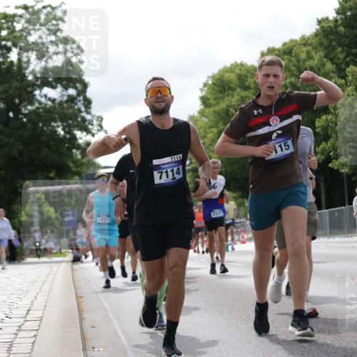 29.06.2025 - hella hamburg halbmarathon Jannik Wohlers http://msf.ph/oto/8154772 29.06.2025 10:16:33 Lombardsbrücke 1117, 1137, 1240, 1331, 1348, 1403, 1553, 1602, 2225, 3088, 3450, 3622, 6328, 6742, 6941, 6948, 7114, 7115, 7257, 7345, 7360, 7376, 7924, 7928, 8263, 8513, 8619, 9091, 9208, 9492, 9647, 9891, 10165, 10314, 10317, 10320, 10735, 10926, 11410, 12043, 12252, 12289, 12297, 12640, 13206, 13365, 13605, 13851, 14597, 14646, 15381, 15564, 15613, 15713, 16447, 16459, 16704, 16709, 17010, 17449, 17527, 17661, 17741, 17845, 18245 meine-sportfotos.de