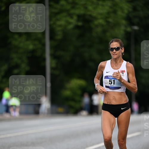29.06.2025 - hella hamburg halbmarathon Dr. Thomas Lammeyer http://msf.ph/oto/8154785 29.06.2025 09:42:43 Kennedybrücke 51, 53, 6380, 6699, 11342 meine-sportfotos.de