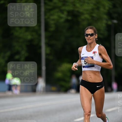 29.06.2025 - hella hamburg halbmarathon Dr. Thomas Lammeyer http://msf.ph/oto/8154791 29.06.2025 09:42:43 Kennedybrücke 51, 53, 6380, 6699, 11342 meine-sportfotos.de