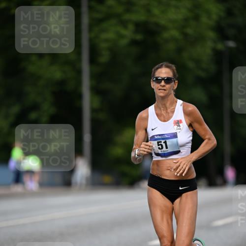 29.06.2025 - hella hamburg halbmarathon Dr. Thomas Lammeyer http://msf.ph/oto/8154796 29.06.2025 09:42:43 Kennedybrücke 51, 53, 6380, 6699, 11342 meine-sportfotos.de