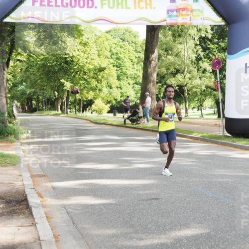 29.06.2025 - hella hamburg halbmarathon MichiJ http://msf.ph/oto/8154834 29.06.2025 09:56:53 Zwischen KM18-KM19  meine-sportfotos.de