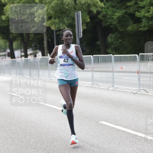 29.06.2025 - hella hamburg halbmarathon Jannik Wohlers http://msf.ph/oto/8154848 29.06.2025 09:35:36 Lombardsbrücke 28, 42, 14689 meine-sportfotos.de