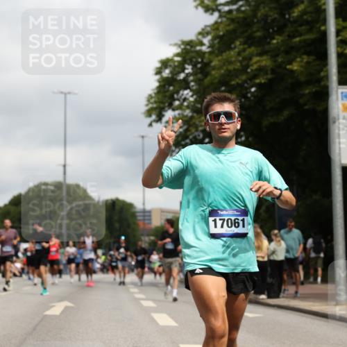 29.06.2025 - hella hamburg halbmarathon Yannick Fuchs http://msf.ph/oto/8154859 29.06.2025 10:58:04 20KM 1254, 1334, 1464, 2685, 2810, 4328, 7042, 7907, 8561, 8890, 9191, 11149, 12479, 13503, 13542, 13841, 14225, 14970, 15093, 15797, 16424, 16594, 16995, 17061, 17112, 17150, 17533, 17685, 17686, 17730, 18395, 18581 meine-sportfotos.de