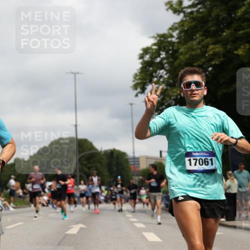 29.06.2025 - hella hamburg halbmarathon Yannick Fuchs http://msf.ph/oto/8154864 29.06.2025 10:58:04 20KM 1254, 1334, 1464, 2685, 2810, 4328, 7042, 7907, 8561, 8890, 9191, 11149, 12479, 13503, 13542, 13841, 14225, 14970, 15093, 15797, 16424, 16594, 16995, 17061, 17112, 17150, 17533, 17685, 17686, 17730, 18395, 18581 meine-sportfotos.de