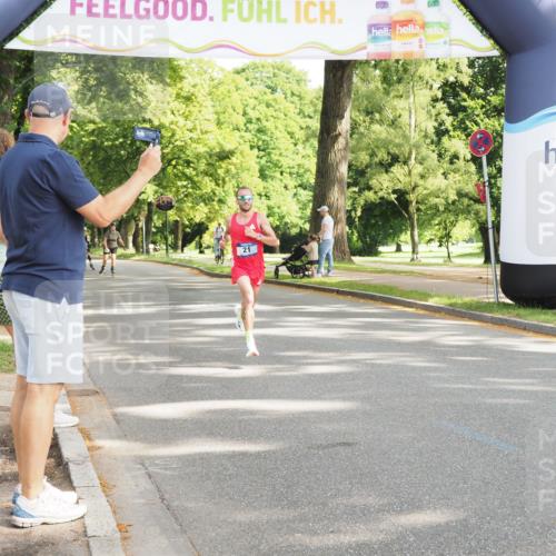 29.06.2025 - hella hamburg halbmarathon MichiJ http://msf.ph/oto/8154888 29.06.2025 09:57:19 Zwischen KM18-KM19  meine-sportfotos.de