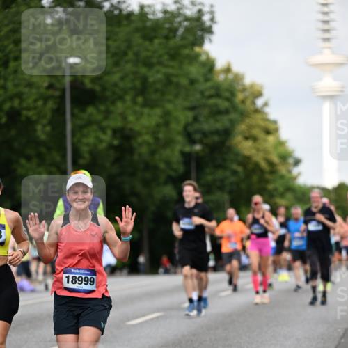 29.06.2025 - hella hamburg halbmarathon Dr. Thomas Lammeyer http://msf.ph/oto/8154891 29.06.2025 10:07:59 Kennedybrücke 1355, 1450, 2277, 2683, 4095, 4307, 4587, 4951, 5058, 5384, 5396, 5464, 5613, 6142, 6453, 7006, 7277, 7278, 7279, 7306, 7485, 8177, 8421, 8422, 8423, 8469, 8484, 9526, 9899, 10389, 11402 meine-sportfotos.de