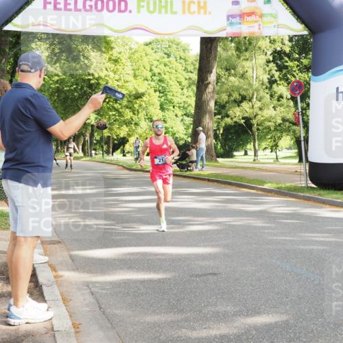 29.06.2025 - hella hamburg halbmarathon MichiJ http://msf.ph/oto/8154905 29.06.2025 09:57:19 Zwischen KM18-KM19  meine-sportfotos.de