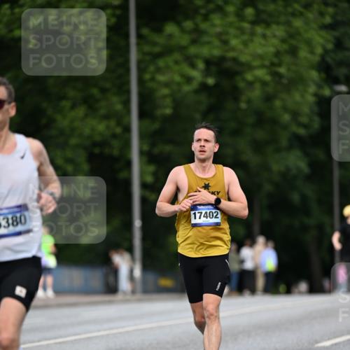 29.06.2025 - hella hamburg halbmarathon Dr. Thomas Lammeyer http://msf.ph/oto/8154945 29.06.2025 09:42:51 Kennedybrücke 51, 53, 2659, 3720, 6380 meine-sportfotos.de
