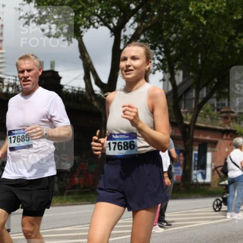 29.06.2025 - hella hamburg halbmarathon Yannick Fuchs http://msf.ph/oto/8154979 29.06.2025 10:58:06 20KM 1254, 1334, 1464, 2810, 3919, 7042, 7907, 8561, 8810, 8890, 9191, 11149, 12479, 13503, 13542, 13841, 14225, 14970, 15093, 15698, 15797, 16594, 16995, 17061, 17112, 17150, 17533, 17685, 17686, 17730, 18395, 18581 meine-sportfotos.de