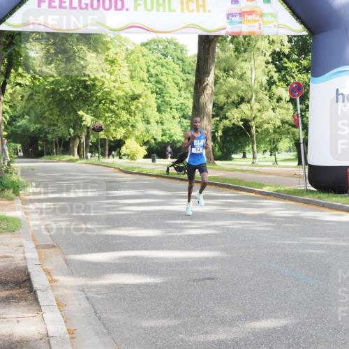 29.06.2025 - hella hamburg halbmarathon MichiJ http://msf.ph/oto/8155033 29.06.2025 09:57:51 Zwischen KM18-KM19 14, 17, 19 meine-sportfotos.de
