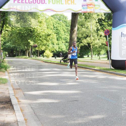 29.06.2025 - hella hamburg halbmarathon MichiJ http://msf.ph/oto/8155041 29.06.2025 09:57:51 Zwischen KM18-KM19 14, 17, 19 meine-sportfotos.de