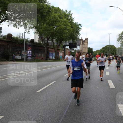 29.06.2025 - hella hamburg halbmarathon Yannick Fuchs http://msf.ph/oto/8155045 29.06.2025 10:37:59 20KM 3109, 3116, 3124, 3146, 3437, 3697, 3928, 4080, 5506, 6495, 7093, 7185, 7451, 7508, 7635, 8664, 9043, 9114, 9931, 10237, 10246, 10493, 11648, 11778, 11848, 12153, 12327, 12438, 12623, 12657, 12776, 13348, 13398, 13897, 14201, 14210, 14484, 14690, 14849, 15383, 15932, 16105, 16314, 16338, 16648, 16720, 16997, 17391, 17403, 17516, 18678, 18775, 19038, 19051, 19090 meine-sportfotos.de