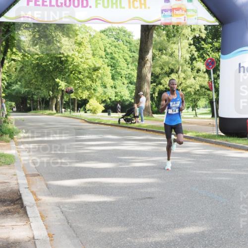 29.06.2025 - hella hamburg halbmarathon MichiJ http://msf.ph/oto/8155081 29.06.2025 09:57:52 Zwischen KM18-KM19 14, 17, 19 meine-sportfotos.de