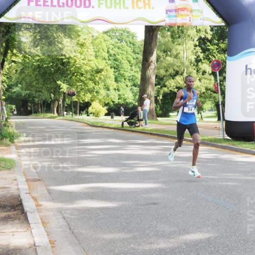 29.06.2025 - hella hamburg halbmarathon MichiJ http://msf.ph/oto/8155088 29.06.2025 09:57:52 Zwischen KM18-KM19 14, 17, 19 meine-sportfotos.de