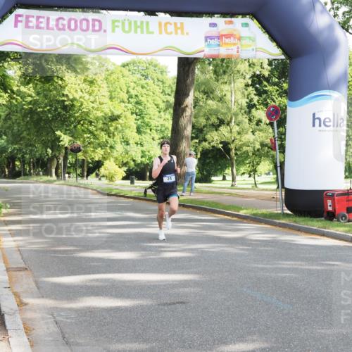 29.06.2025 - hella hamburg halbmarathon MichiJ http://msf.ph/oto/8155122 29.06.2025 09:58:22 Zwischen KM18-KM19 24 meine-sportfotos.de