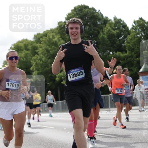 29.06.2025 - hella hamburg halbmarathon Jannik Wohlers http://msf.ph/oto/8155145 29.06.2025 10:16:42 Lombardsbrücke 1083, 1137, 1298, 1331, 1348, 1356, 1553, 2225, 2908, 3210, 3464, 3466, 3622, 5023, 5390, 5929, 5930, 5995, 6126, 6522, 7114, 7115, 7257, 7345, 7376, 7924, 7928, 8253, 8263, 8513, 8558, 8983, 9647, 10165, 10735, 10926, 11410, 12042, 12043, 12100, 12166, 12252, 12289, 12640, 13206, 13605, 14597, 14950, 15140, 15381, 15564, 15613, 16447, 16459, 16704, 16709, 16817, 17010, 17449, 17661, 17741, 17984, 18108, 18571 meine-sportfotos.de