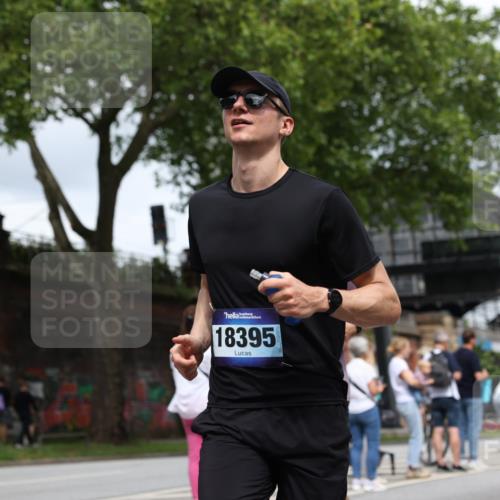 29.06.2025 - hella hamburg halbmarathon Yannick Fuchs http://msf.ph/oto/8155152 29.06.2025 10:58:10 20KM 1254, 1334, 2810, 3919, 4542, 6100, 7042, 7907, 8810, 8890, 9191, 9680, 10694, 12479, 12646, 13503, 13542, 13841, 13901, 14225, 14970, 15093, 15698, 15797, 16594, 17061, 17112, 17150, 17533, 17685, 17686, 18321, 18395, 18581, 19240 meine-sportfotos.de