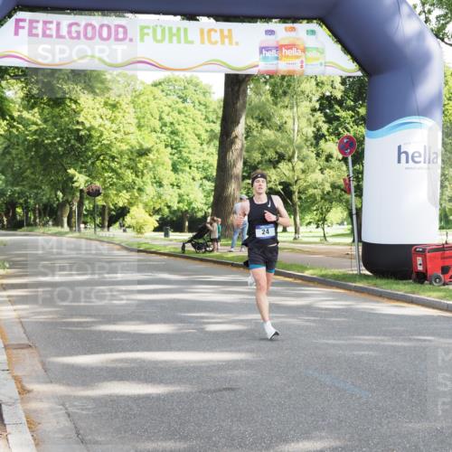 29.06.2025 - hella hamburg halbmarathon MichiJ http://msf.ph/oto/8155162 29.06.2025 09:58:22 Zwischen KM18-KM19 24 meine-sportfotos.de