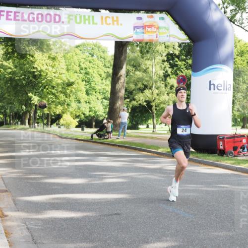 29.06.2025 - hella hamburg halbmarathon MichiJ http://msf.ph/oto/8155192 29.06.2025 09:58:23 Zwischen KM18-KM19 24 meine-sportfotos.de