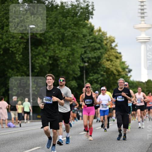 29.06.2025 - hella hamburg halbmarathon Dr. Thomas Lammeyer http://msf.ph/oto/8155200 29.06.2025 10:08:01 Kennedybrücke 1355, 1450, 2277, 2683, 2979, 4095, 4587, 4951, 5058, 5384, 5396, 5464, 5613, 6142, 6453, 7277, 7278, 7279, 7306, 7485, 8177, 8421, 8422, 8423, 8469, 8484, 9526, 9899, 10389, 11402 meine-sportfotos.de