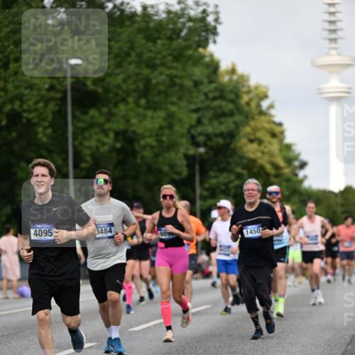 29.06.2025 - hella hamburg halbmarathon Dr. Thomas Lammeyer http://msf.ph/oto/8155266 29.06.2025 10:08:02 Kennedybrücke 1032, 1355, 1450, 2277, 2683, 2979, 4095, 4587, 4951, 5058, 5363, 5384, 5396, 5464, 5613, 6142, 6453, 7277, 7278, 7279, 7485, 8177, 8421, 8422, 8423, 8469, 8484, 9526, 9899, 10389, 11402 meine-sportfotos.de